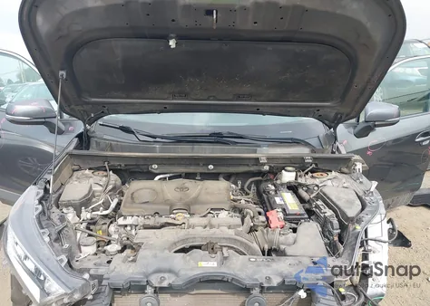 2020 Toyota Rav4 Xle z USA, uszkodzony, nr VIN 2T3P1RFV0LC074930